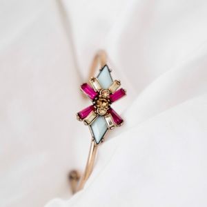 Beautiful Gemmed Cuff Bracelet 💫